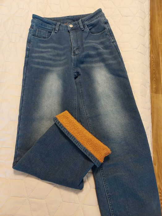 Жіночі зимові джинси з утепленням розмір М