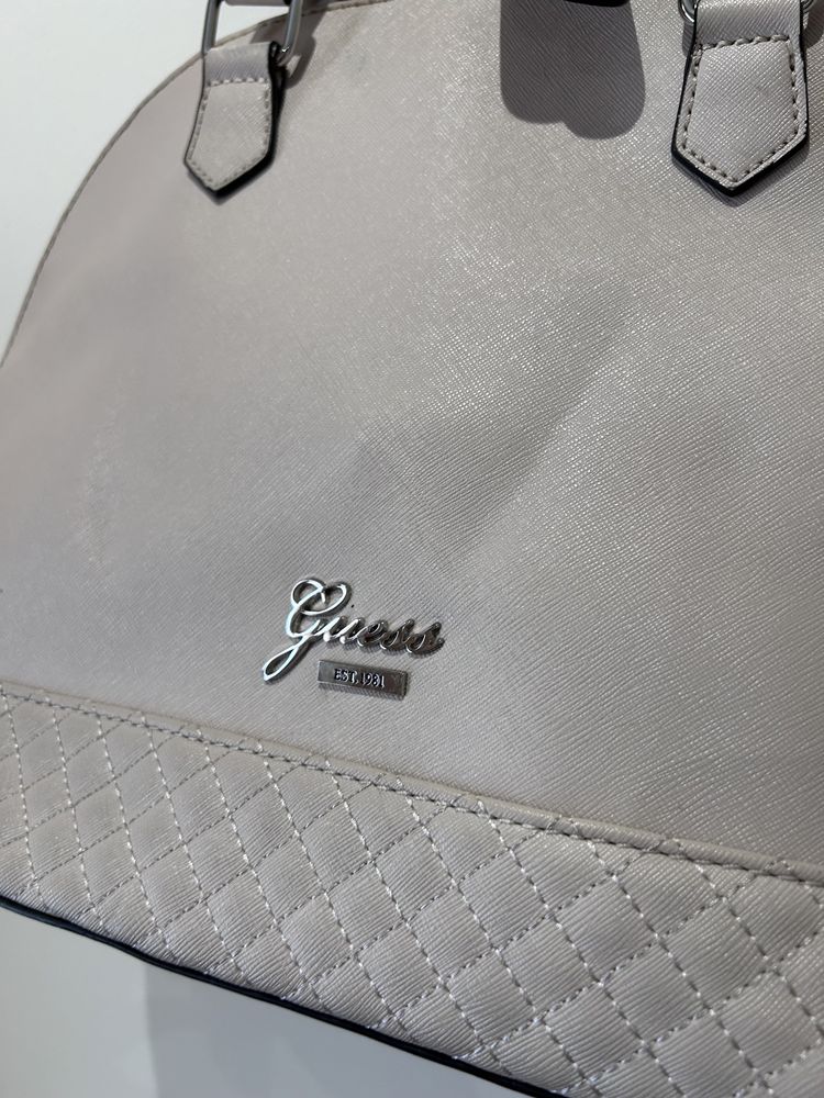 Mala de mão da Guess