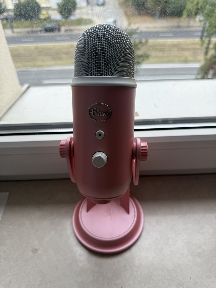 Blue Yeti USB mikrofon różowy – stan bardzo dobry