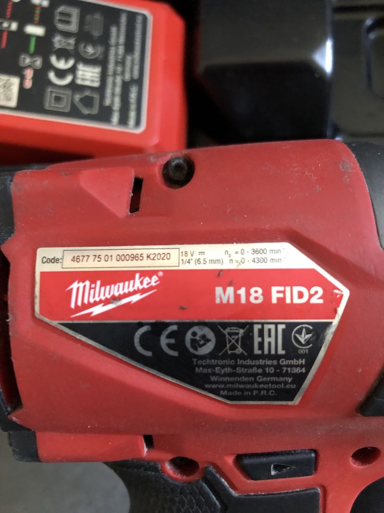 Безщітковий Акум.імпакт Milwaukee M18 FID 2