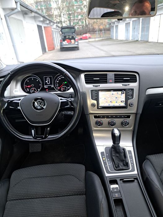 Volkswagen Golf Samochód sprowadzony w takim stanie jak widać na zdjęciach. Auto  ma n