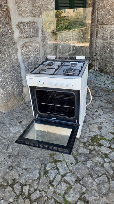 Fogão a gás a funcionar perfeitamente