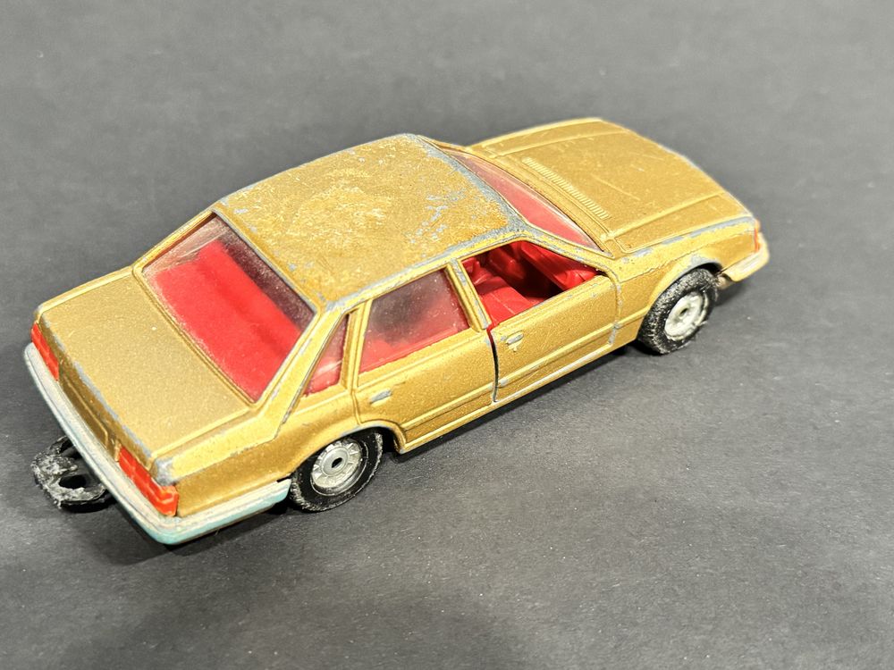 Opel Senator Corgi