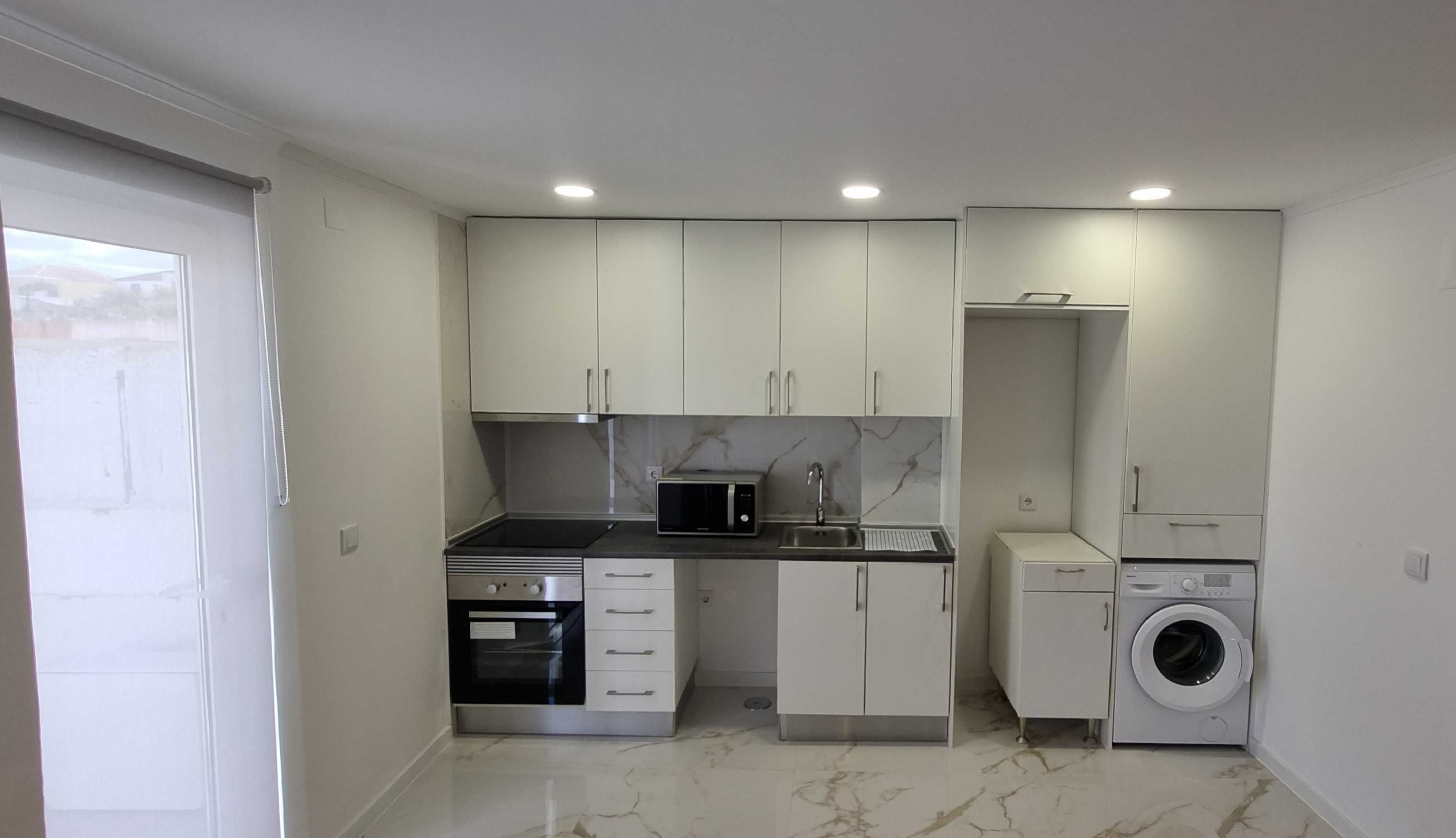 Apartamento T1 confortável e espaçoso – com terraço privativo amplo!
