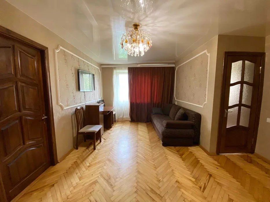 В продаже 2 к квартира в Центральном районе города пр.А Поля (кирова)