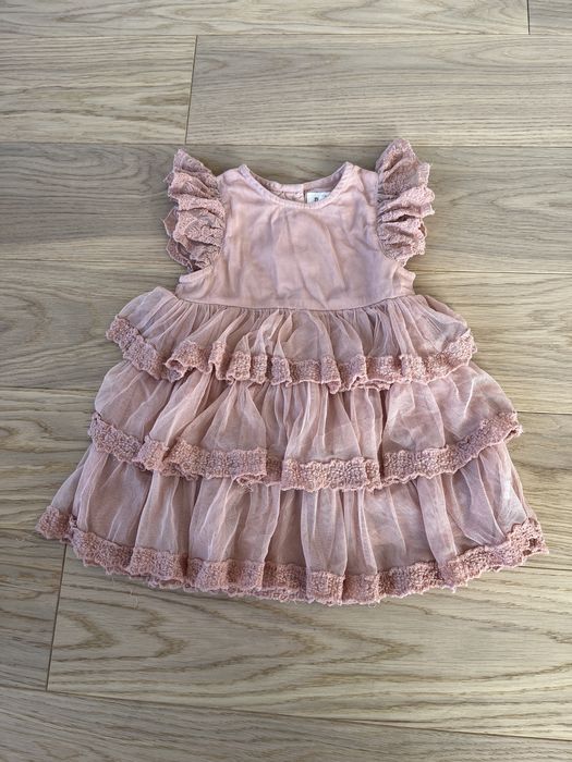 Sukienka Newbie 74 pudrowy róż koronkowa koktajlowa