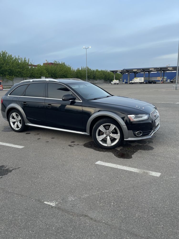 Audi a4 allroad 2012