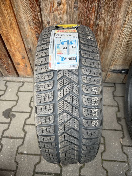 #Opona Pirelli 235/45/19 pojedynka