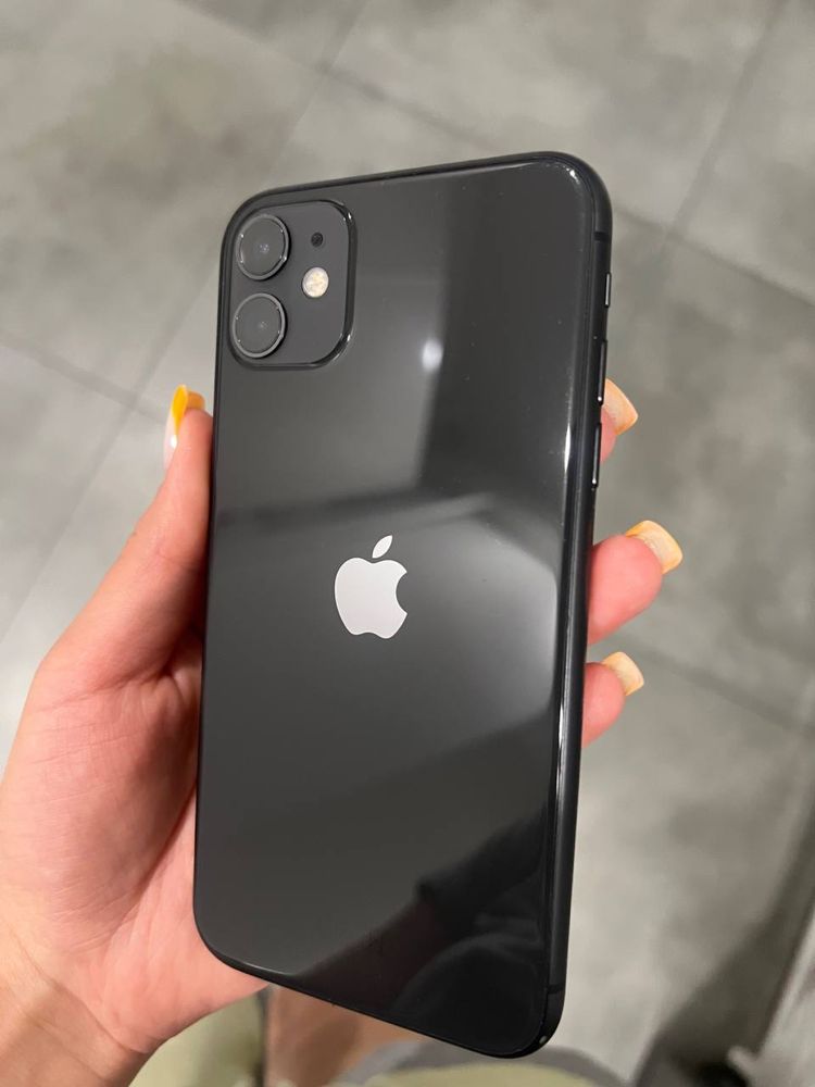 iPhone 11 в відміному стані