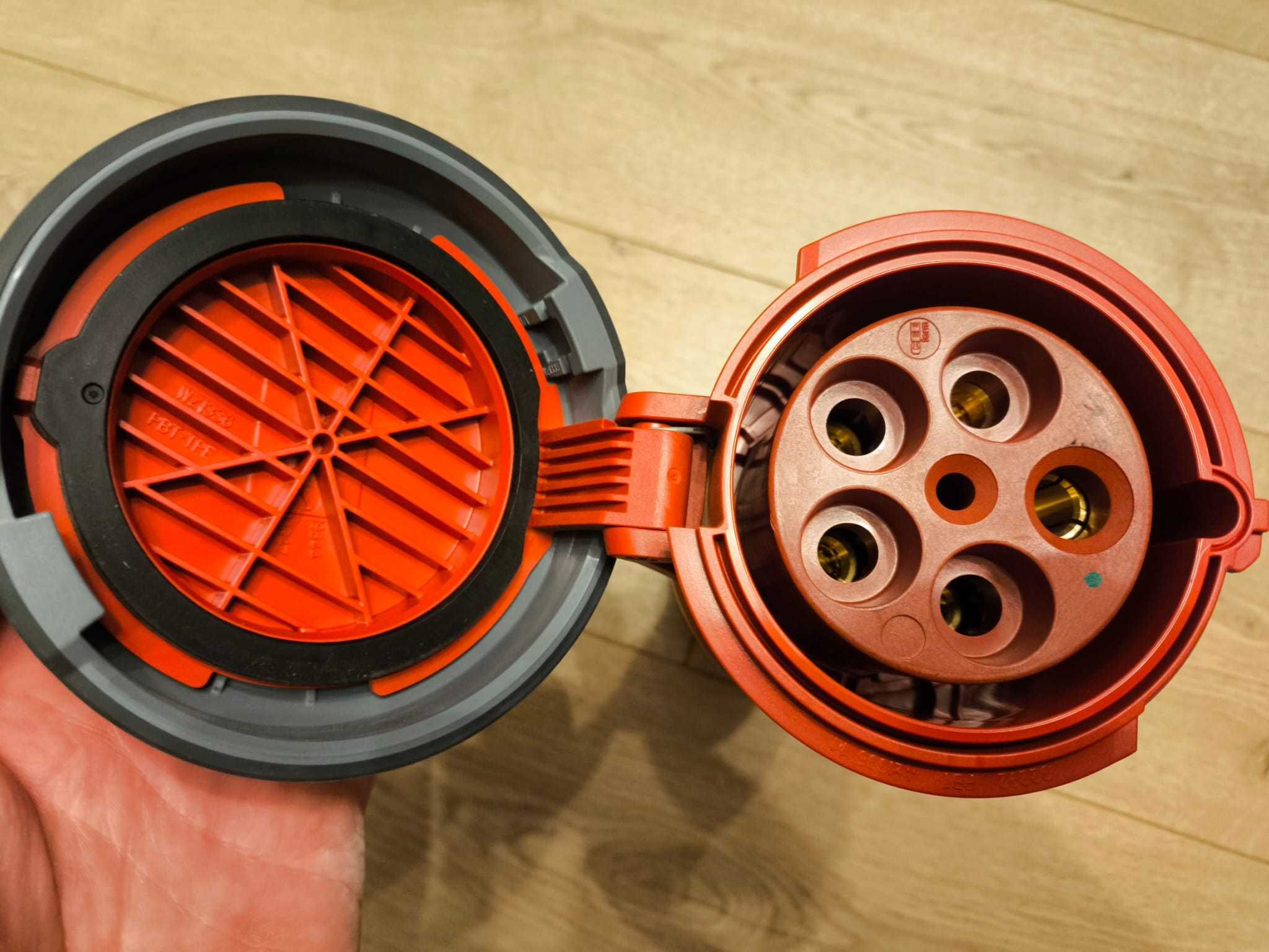 Gniazdo Przenośne Mennekes 1422 Powertop xtra 125A