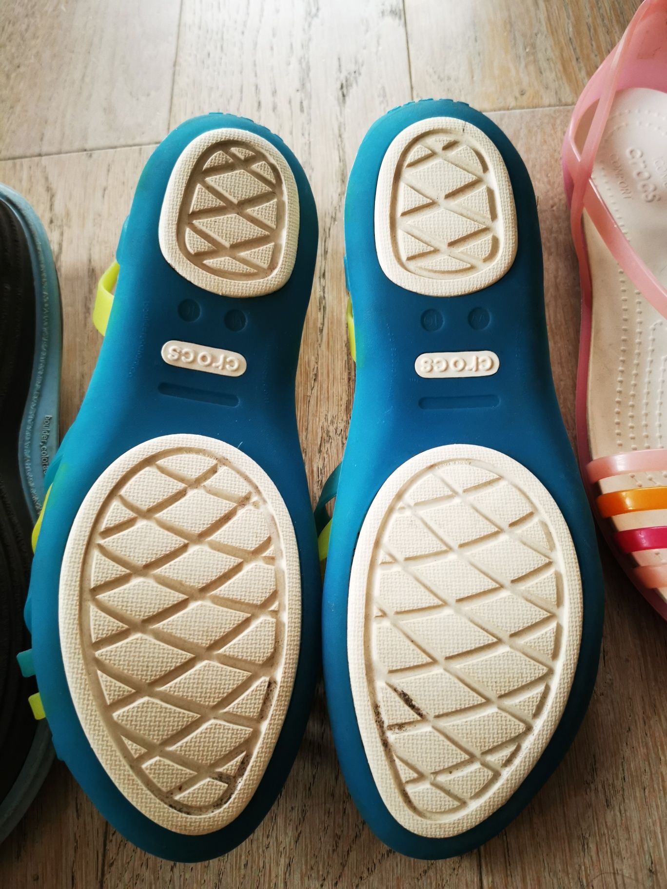 Crocs Huarache Isabella baleriny sandały W10