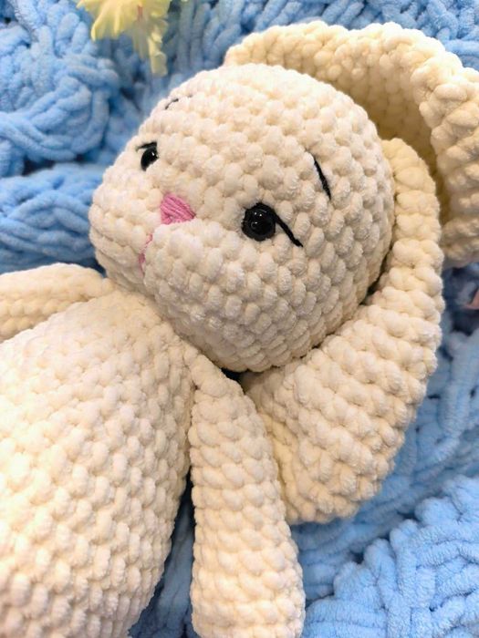 Плюшевий зайчик, в'язаний зайчик, зайчик ручної роботи