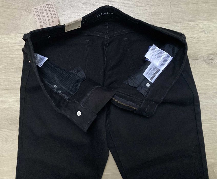 Levis Curve ID spodnie jeansy Straight Coupe Droit W30 L34