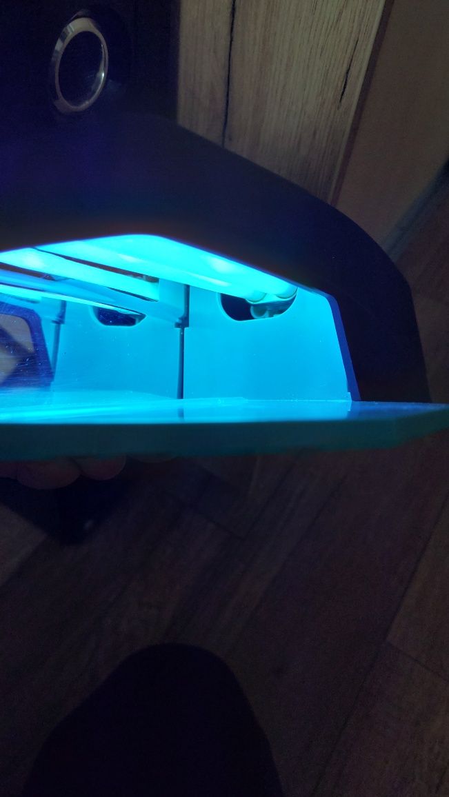 Lampa UV 9 wat do paznokci mała poręczna