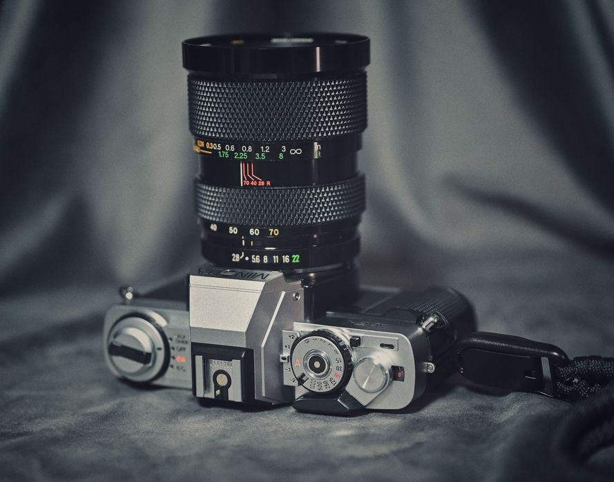 Analogowy aparat fotograficzny Minolta