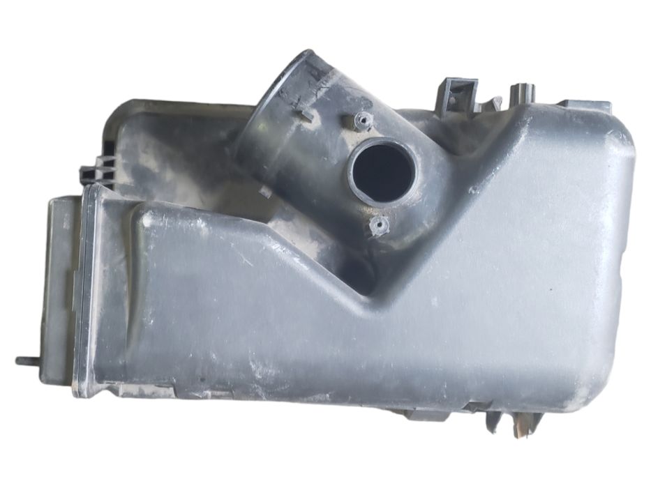 Корпус воздушного фильтра верхняя часть Lexus RX 300 разборка