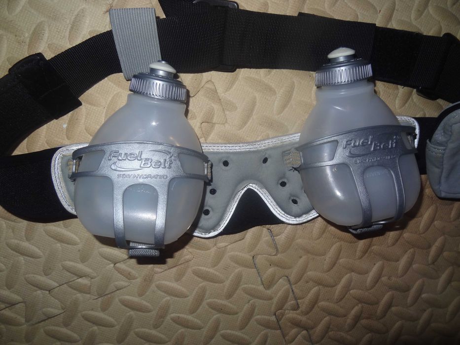 Пояс сумка для бега гидратор fuel belt.