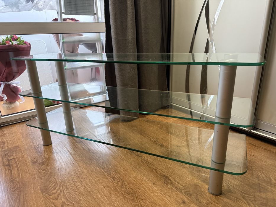 Продам полку хорошем состояни.Самовывоз.Стекло.Район Одесская.Можно в