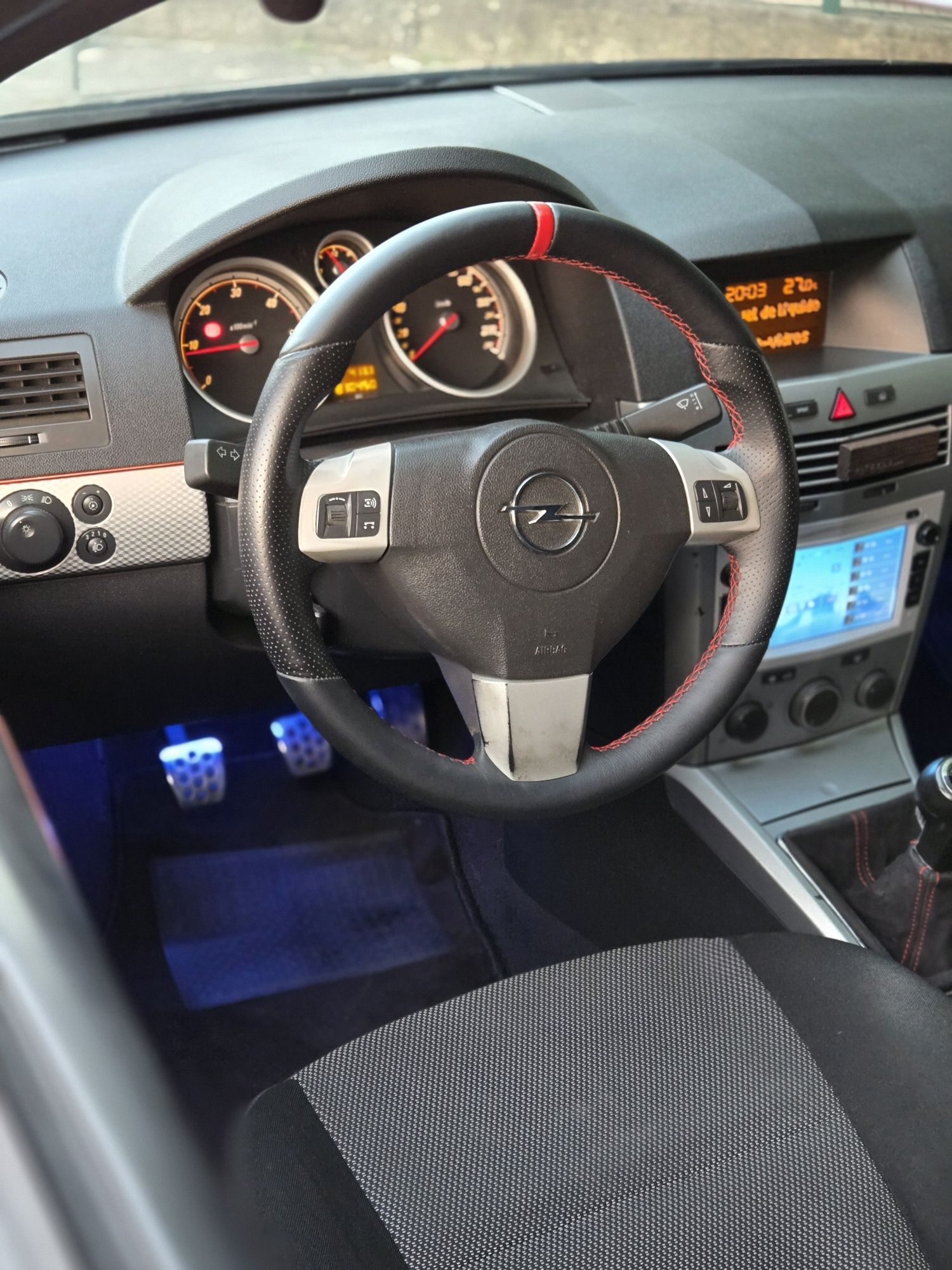 Opel astra H GTC 1.9 cdti 150CV
