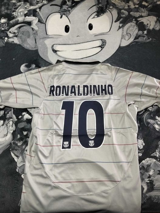 Camisola Barcelona Ronaldinho 10 - Tamanho L