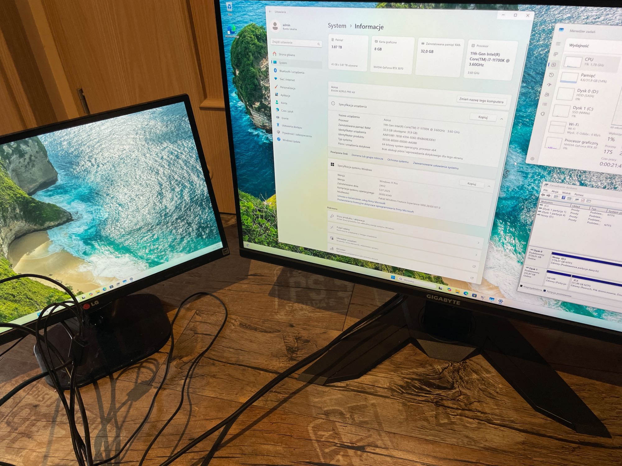 Komputer stacjonarny i7-11700K 2 monitory, myszka i klawiatura