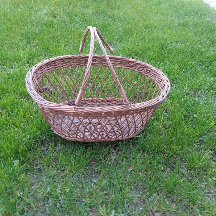 Sprzedam wiklinowy koszyk na owoce
