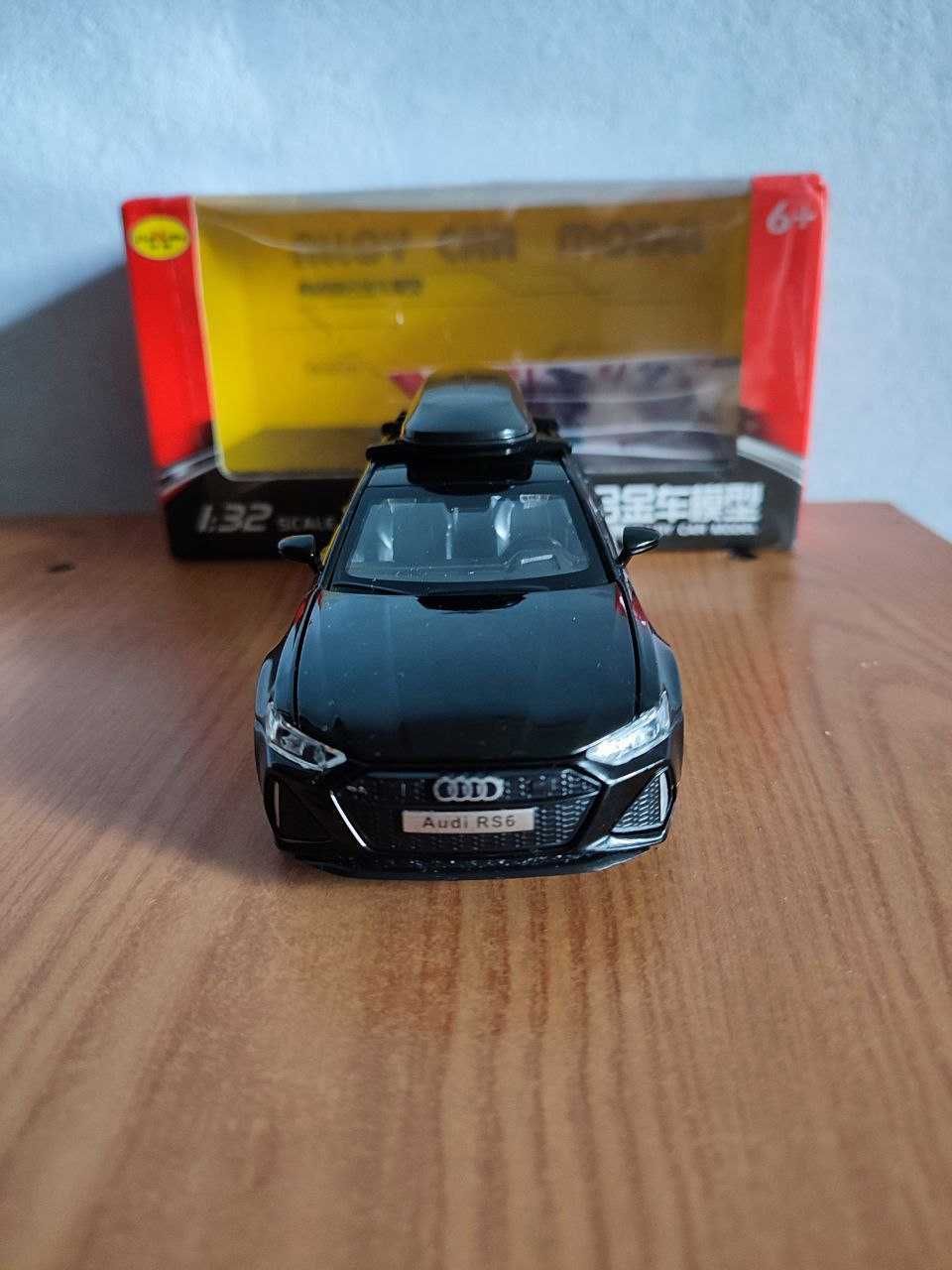 Металева Audi RS 6 колекційна модель, іграшка, є світло і звук 1:32