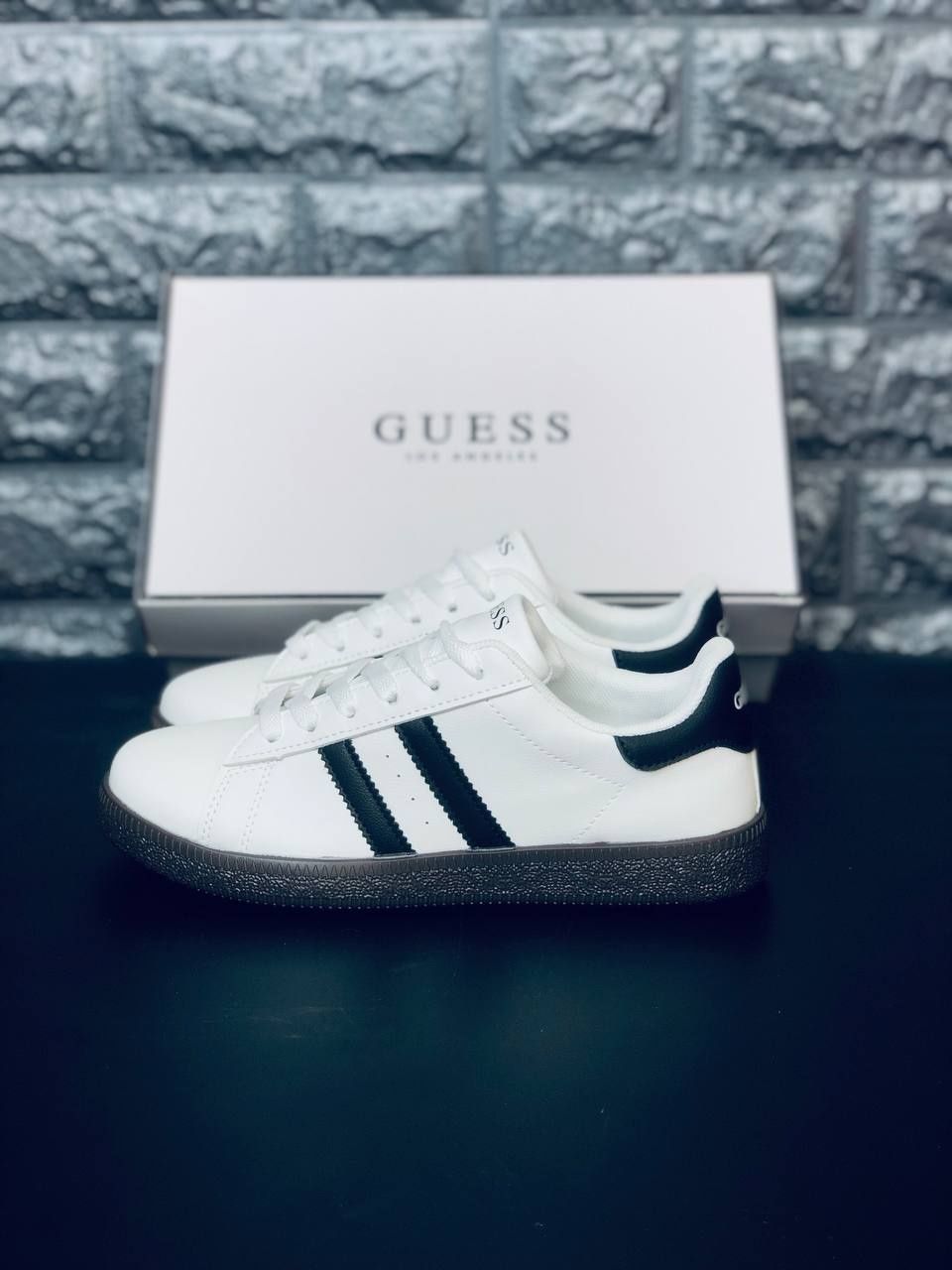 Женские кроссовки Guess белые стильные кеды Guess