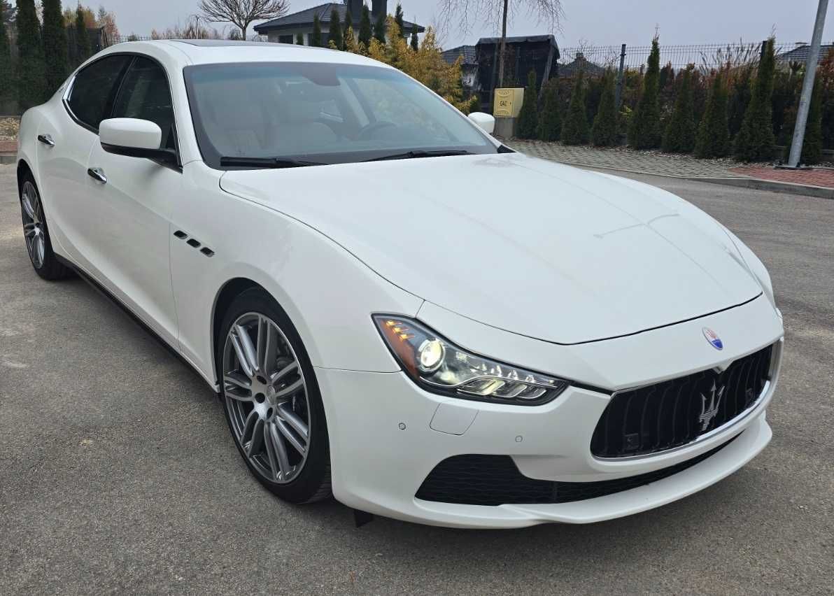 Auto do ślubu wesele Maserati Ghibli SQ4