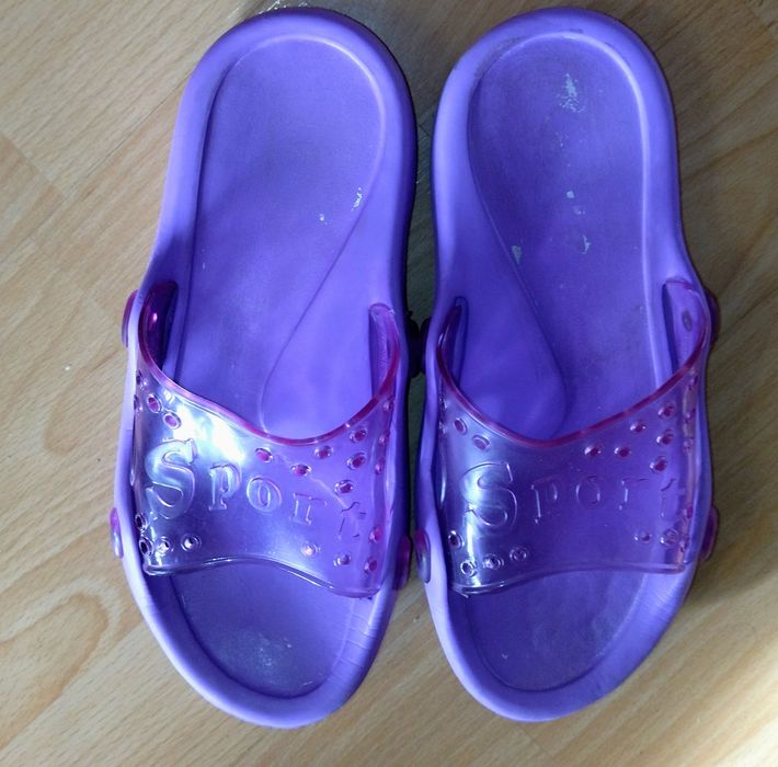 Тапочки. Шлепки .Размер 37.