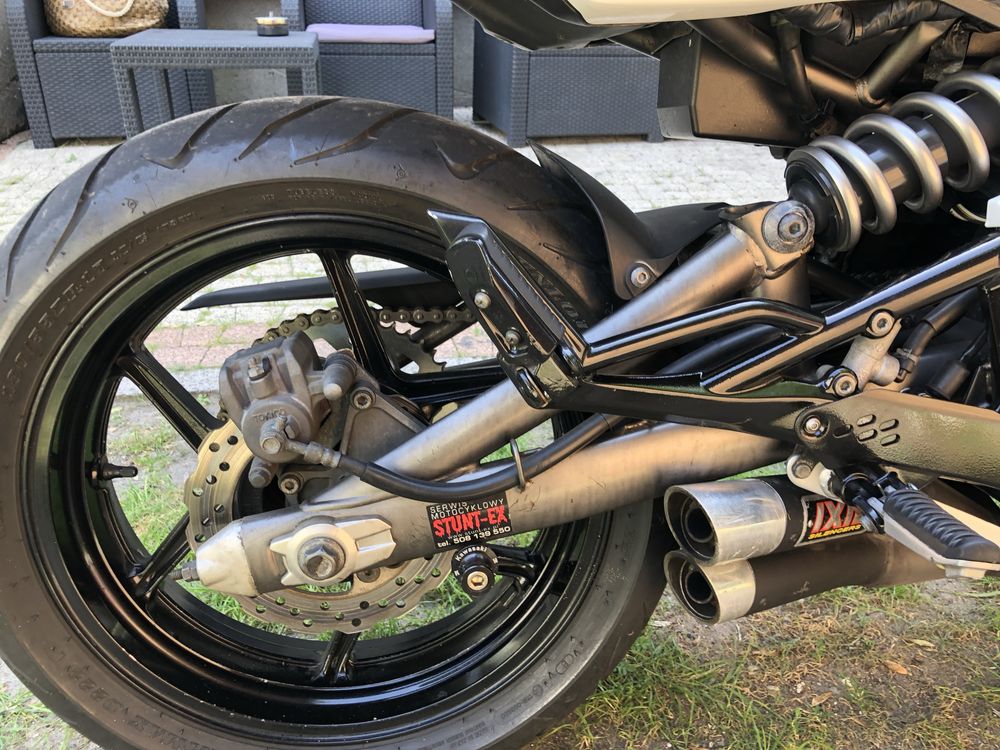 Kawasaki er 6N 650