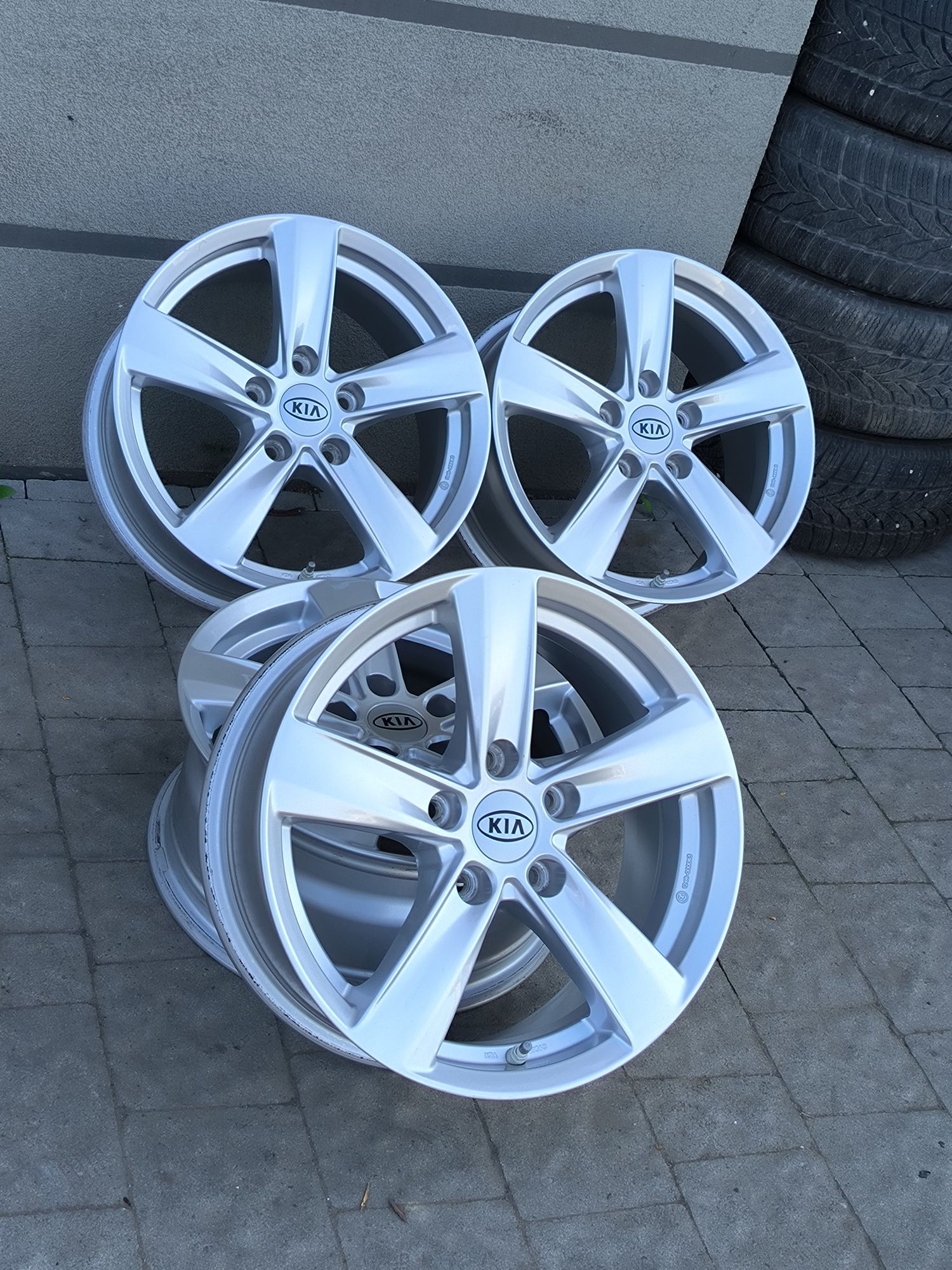 Диски оригінал Hyundai Kia r16 5x114.3 Mazda Nissan Mitsubishi Renault