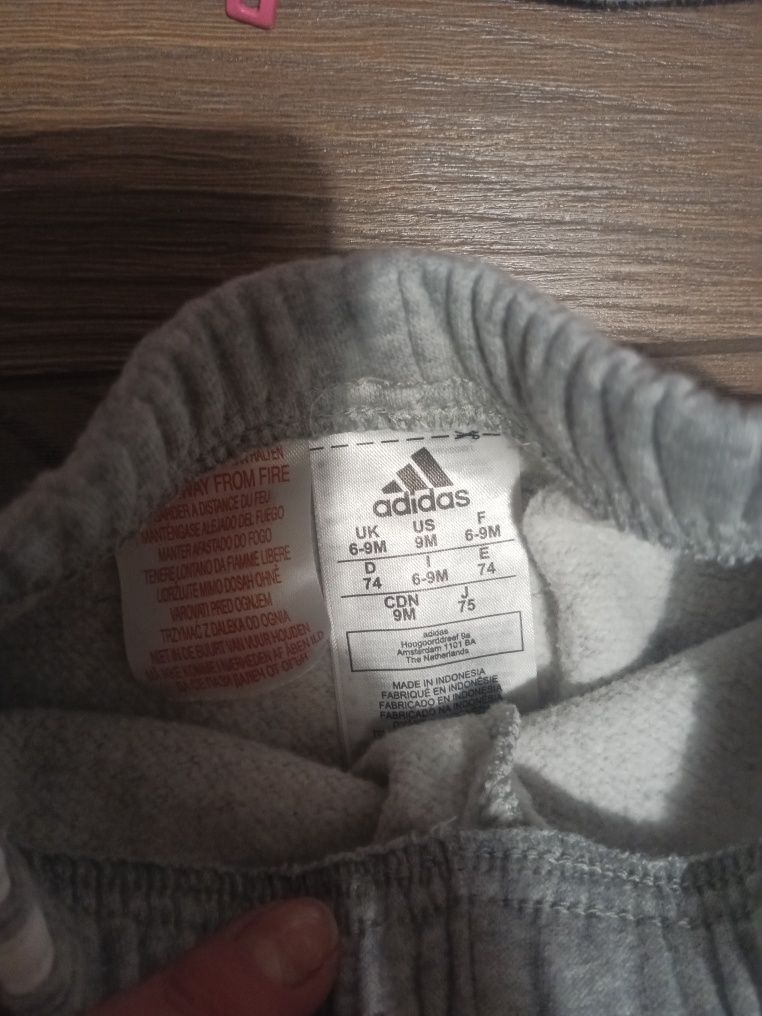 Komplet dziecięcy adidas rozm. 74