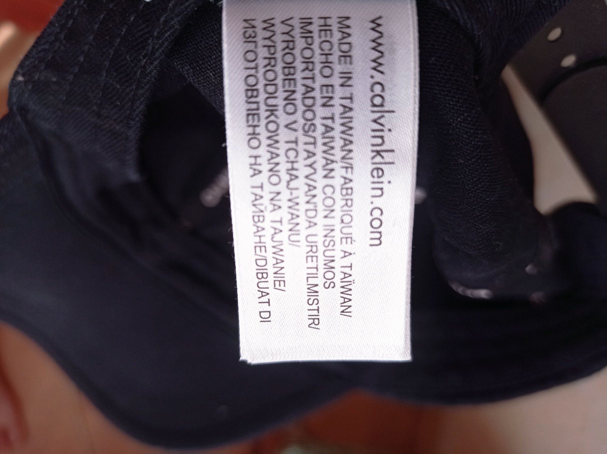 Продам кепку Calvin Klein чёрного цвета.