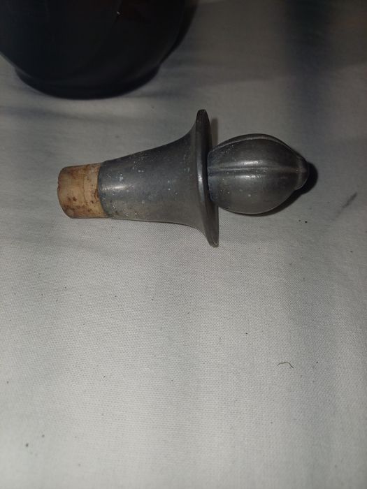 Stara karafka okuta cyna