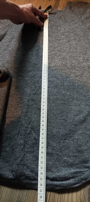 Cienki sweterek (bluzka) ala "nietoperek" z rękawami 3/4 marki Promod