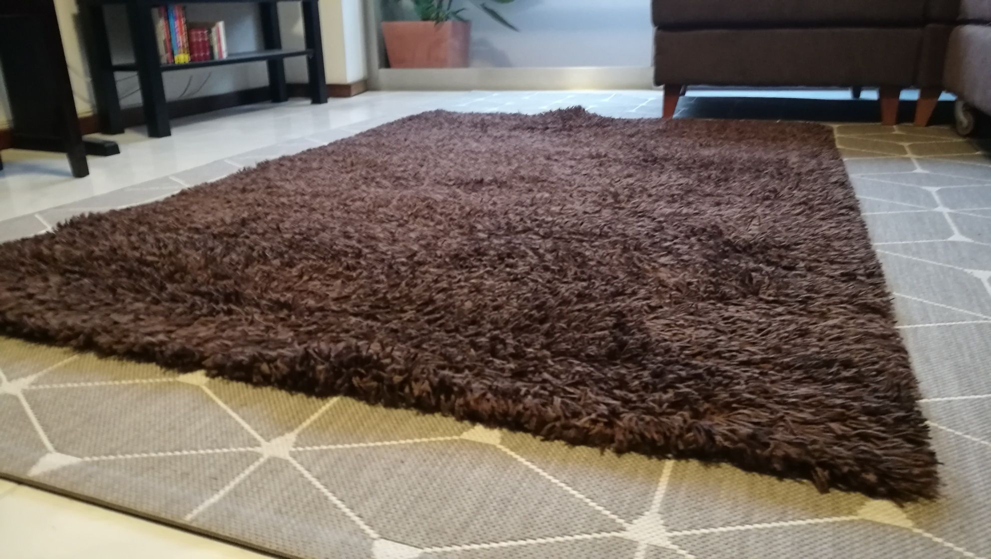 Tapete carpete 1,90x1,30m castanho pêlo comprido Turquia.