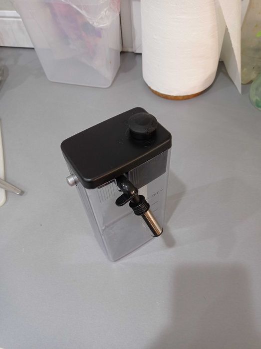 Pojemnik na mleko DeLonghi DLSC005