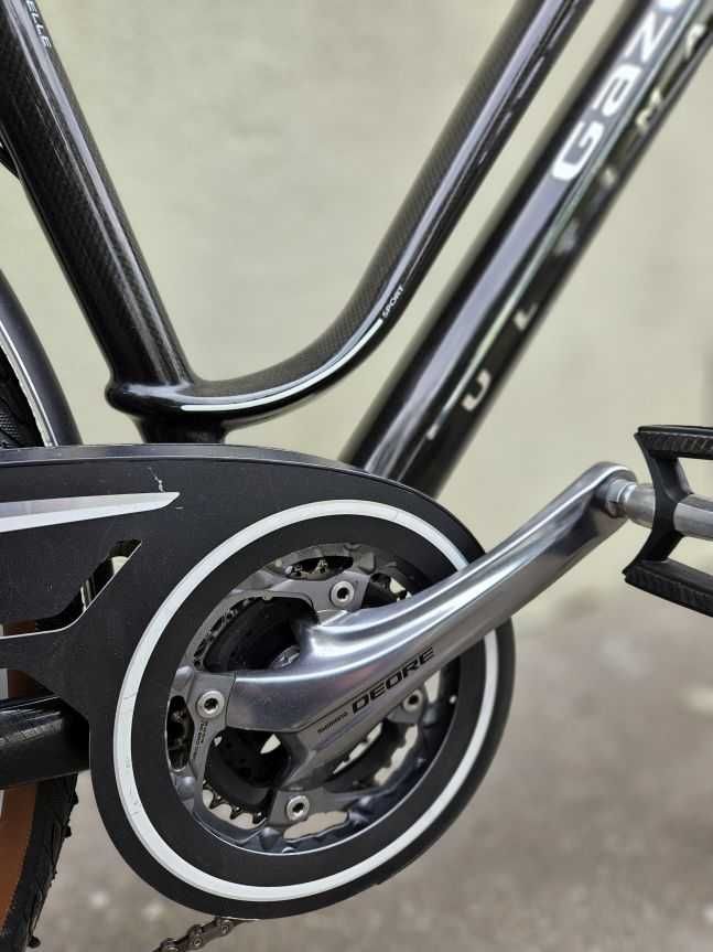 GAZELLE - ULTIMATE T30 PLUS rama 51cm, CARBON, Deore XT 3x10, Magura