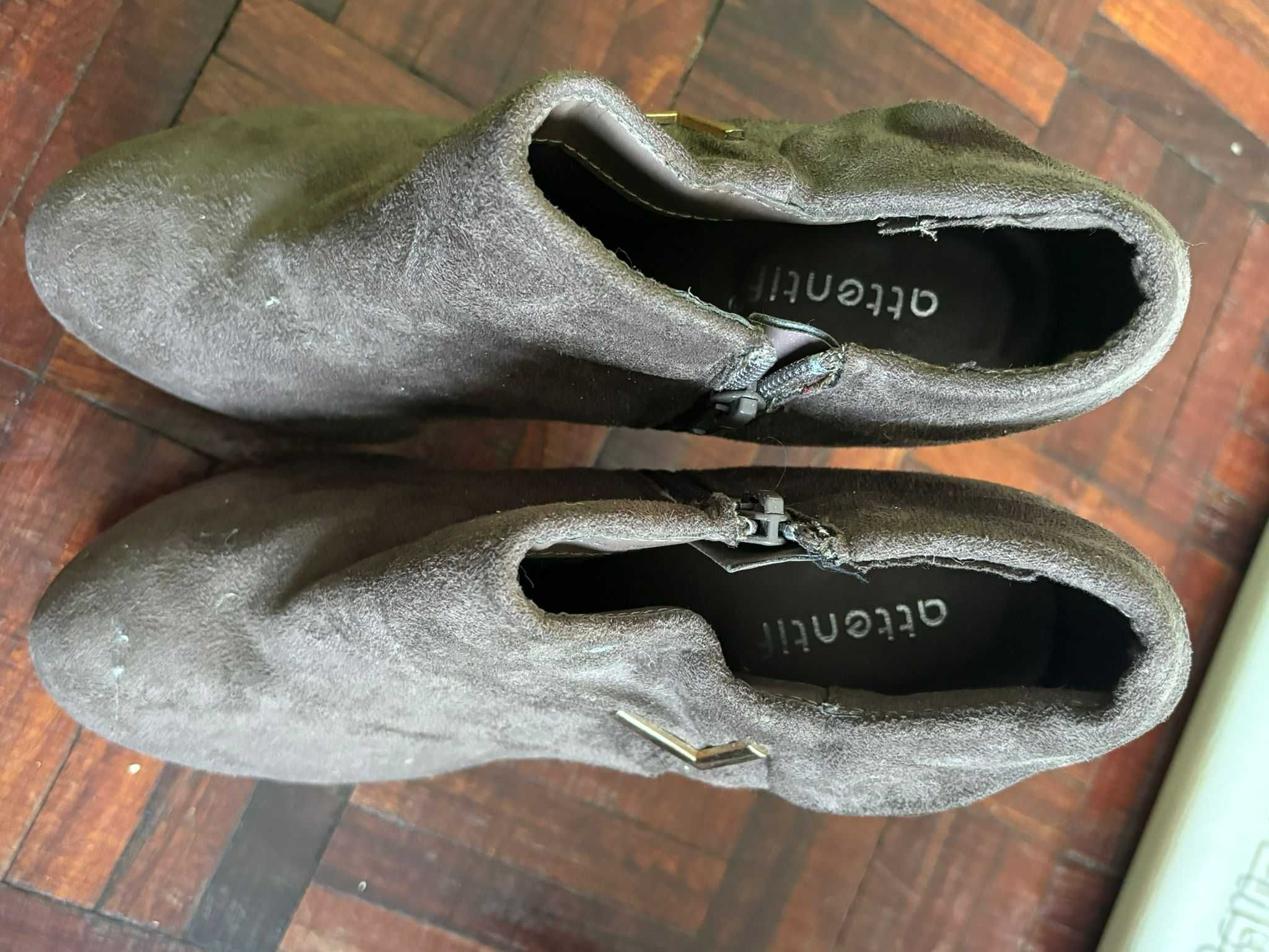 Sapatos altos para mulheres