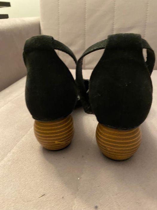 Buty na fajny obcasie rozm 37