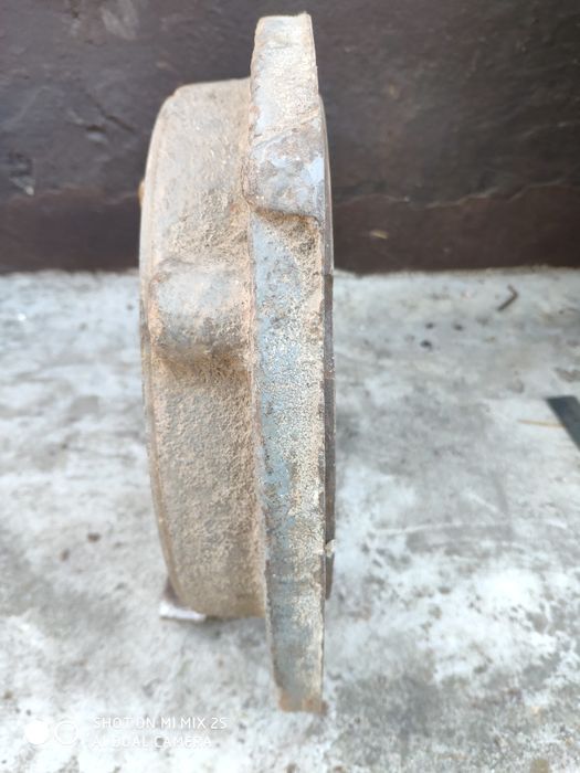 Фланець електро двигуна.Кришка двигуна