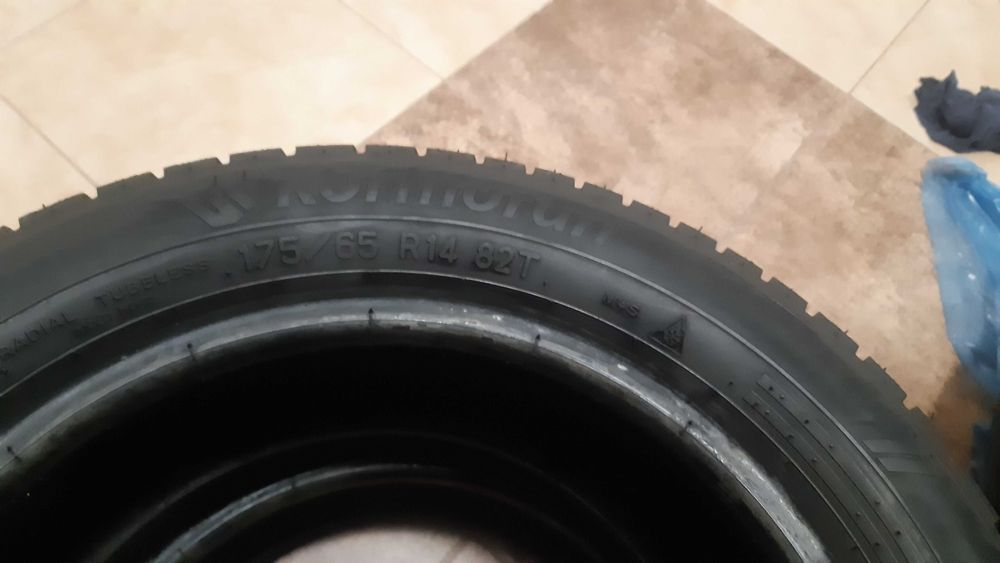 Opony zimowe 175/65 R14 82T 2 x Kormoran, 2 x GT Radial Champiro, 6mm