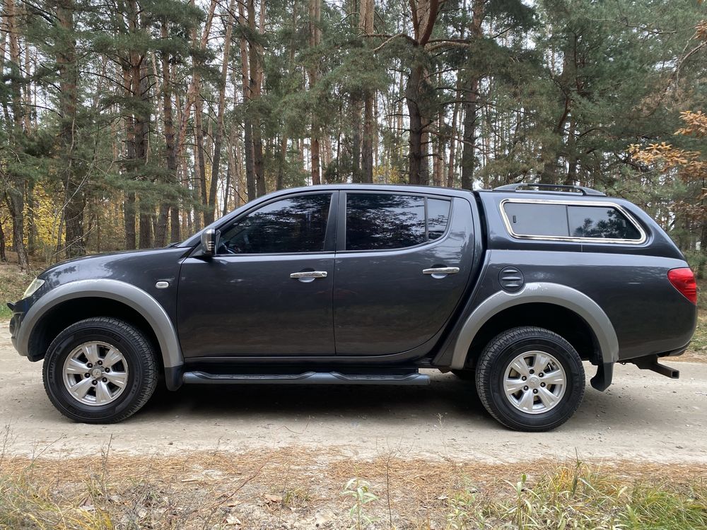 Митсубиши L200..
