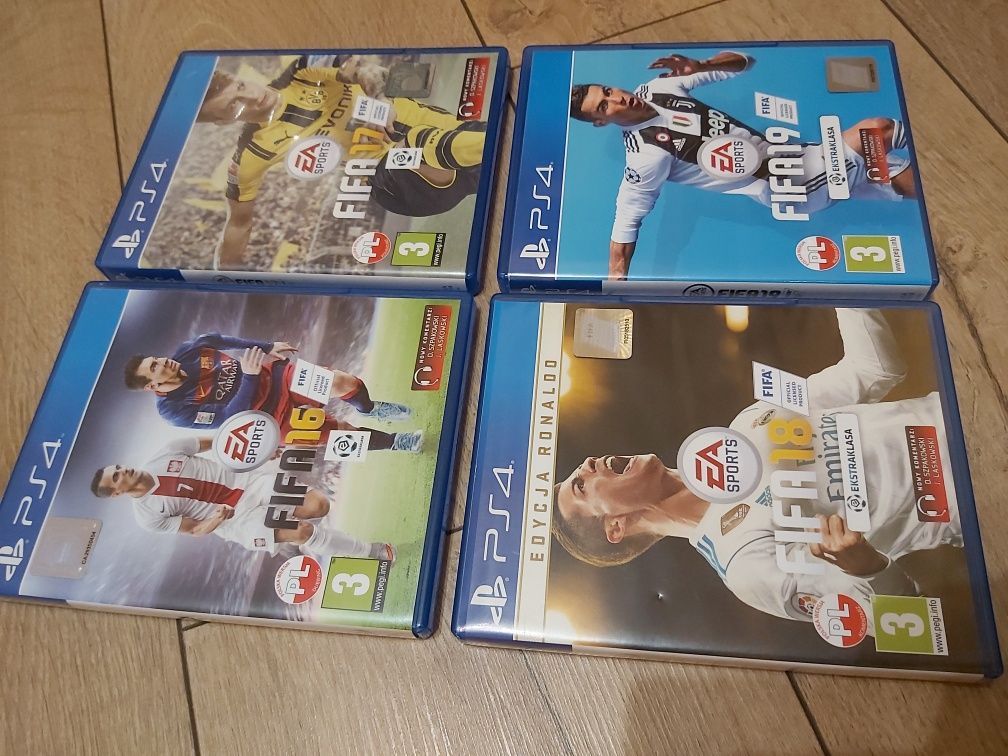 FIFA 16, 17, 18, 19  PS4