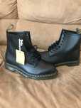 Продаж нових чоловічих берць Dr. Martens