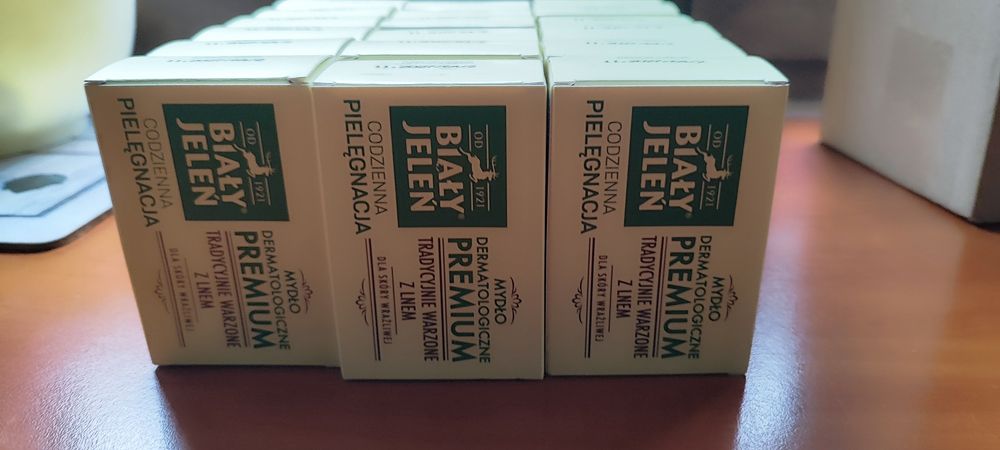 Zestaw mydeł Biały Jeleń 18 sztuk.