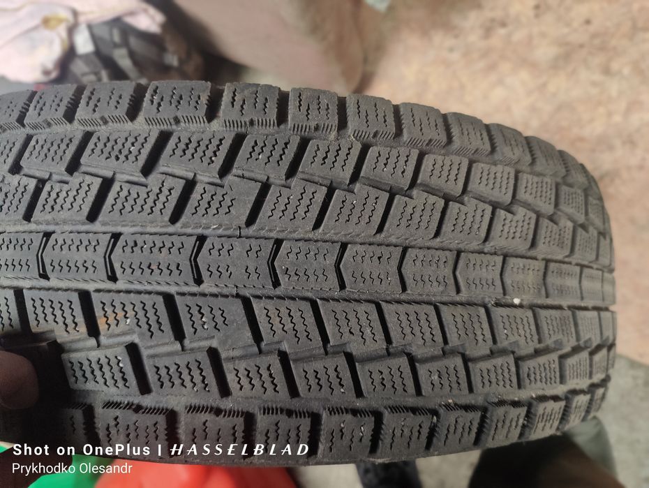 Зимова гума 235/75 R16