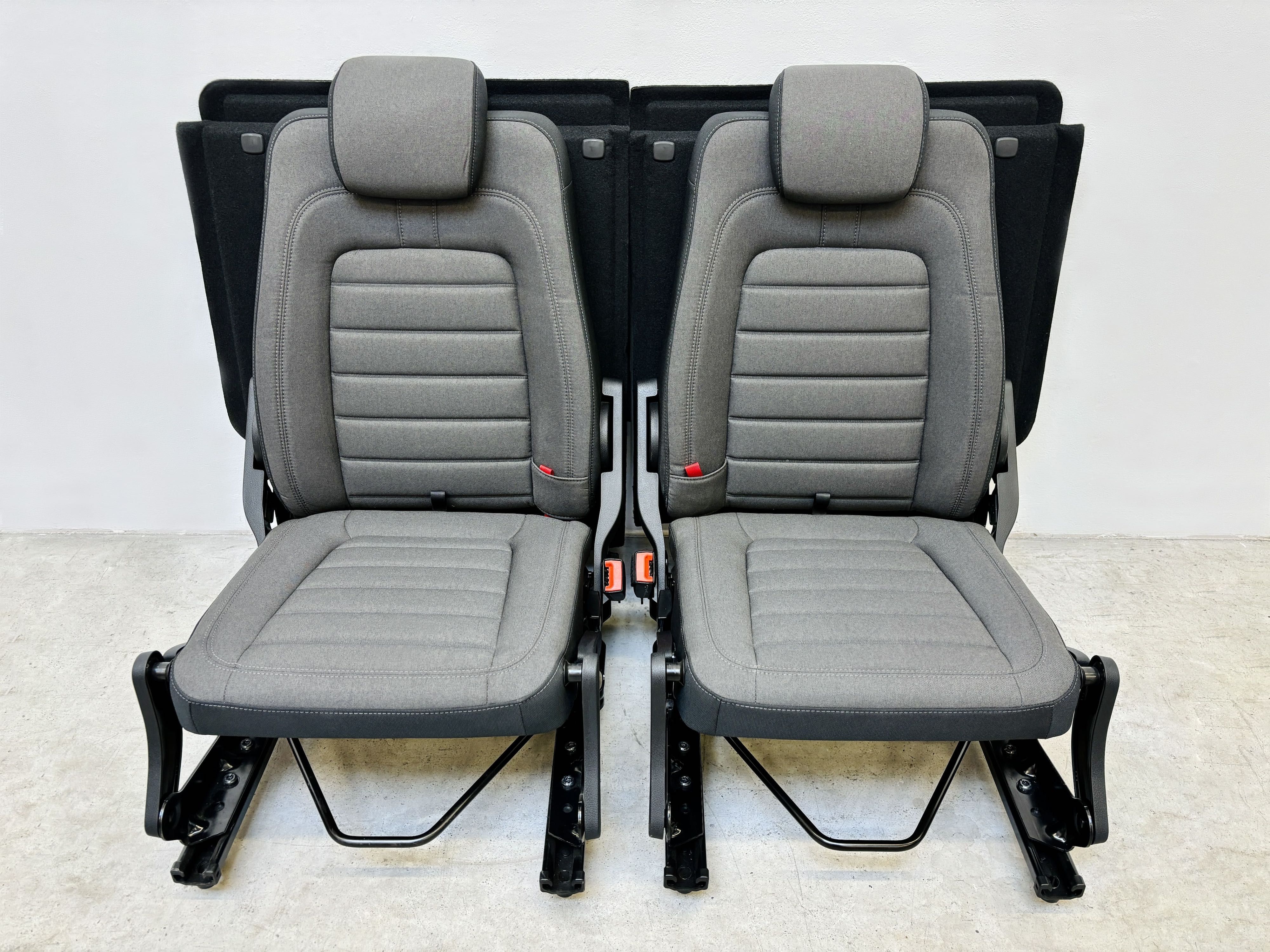 Nowe oryginalne fotele | Ford Connect II | Duża ilość