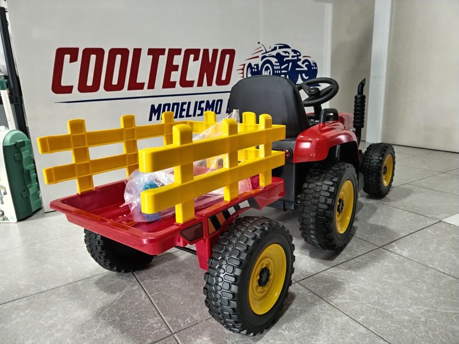Trator Elétrico criança 12v rodas borracha assento alcochoado